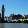 Elizabeth Tower mit Westminster Bridge