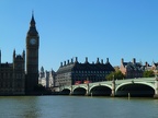 Elizabeth Tower mit Westminster Bridge